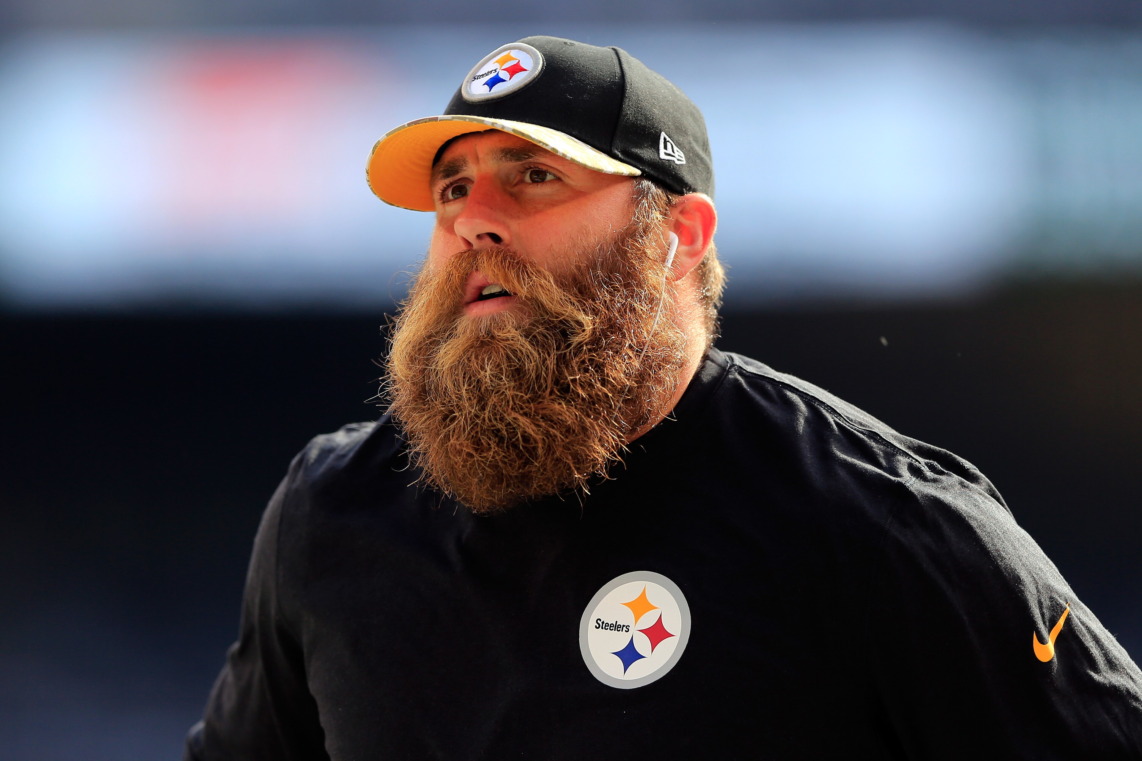 EAST RUTHERFORD, NJ - NOVEMBER 09:  Defensive end Brett Keisel #99 of the Pittsburgh Steelers warms up before a game against the New York Jets at MetLife Stadium on November 9, 2014 in East Rutherford, New Jersey.  (Photo by Alex Trautwig/Getty Images)