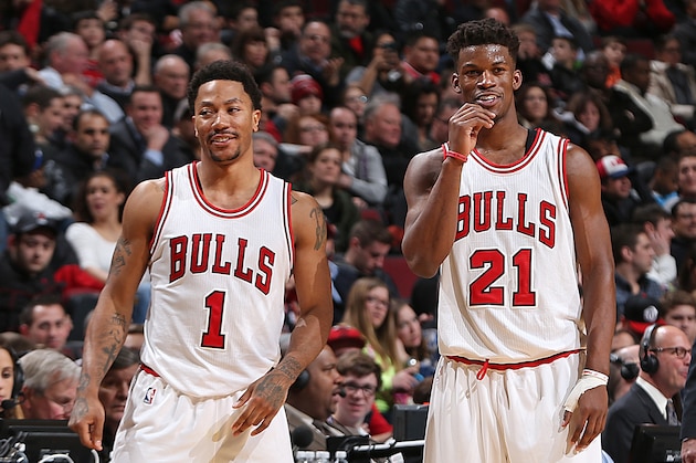 CHICAGO, IL - FEBRUARY 23:  Derrick Rose #1 and Jimmy Butler #21 of the Chicago Bulls during the game against the Milwaukee Bucks on February 23, 2015 at the United Center in Chicago, Illinois. NOTE TO USER: User expressly acknowledges and agrees that, by downloading and or using this Photograph, user is consenting to the terms and conditions of the Getty Images License Agreement. Mandatory Copyright Notice: Copyright 2015 NBAE (Photo by Gary Dineen/NBAE via Getty Images)