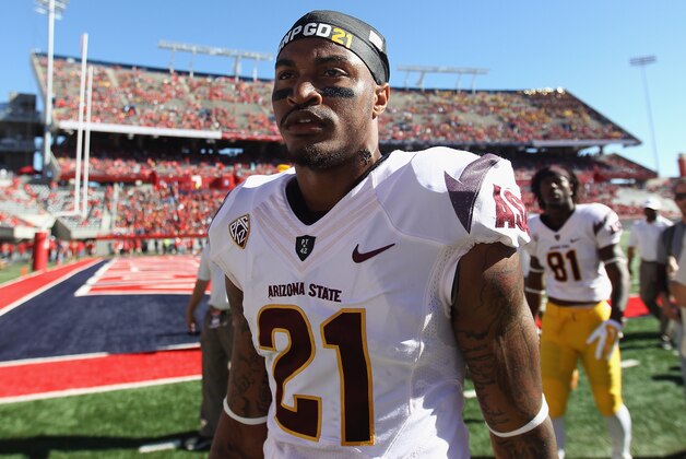 TUCSON, AZ - NOVEMBER 28:  Wide receiver Jaelen Strong #21 of the Arizona State Sun Devils walks to the lockerroom after warmups prior to the Territorial Cup college football game against the Arizona Wildcats at Arizona Stadium on November 28, 2014 in Tucson, Arizona.  (Photo by Christian Petersen/Getty Images)