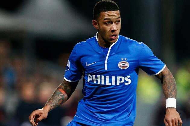 DEVENTER, NETHERLANDS - MARCH 07:  Memphis Depay of PSV in action during the Dutch Eredivisie match between Go Ahead Eagles and PSV Eindhoven held at the De Adelaarshorst Stadium on March 7, 2015 in Deventer, Netherlands.  (Photo by Dean Mouhtaropoulos/Getty Images)
