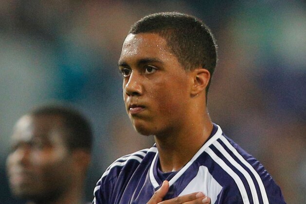 ANDERLECHT, BELGIUM - OCTOBER 01:  Youri Tielemans of Anderlecht acknowledges the crowd after the UEFA Champions League Group D match between RSC Anderlecht and Borussia Dortmund at Constant Vanden Stock Stadium on October 1, 2014 in Anderlecht, Belgium.  (Photo by Dean Mouhtaropoulos/Getty Images)