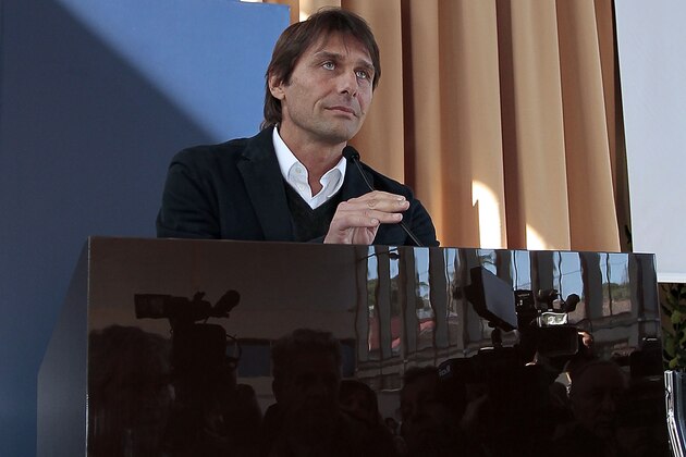 FLORENCE, ITALY - MARCH 09: Antonio Conte manager of Itlay during the 'Panchina D'oro season 2013-2014 on March 9, 2015 in Florence, Italy.  (Photo by Gabriele Maltinti/Getty Images)