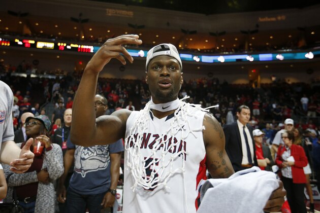 Gonzaga's Gary Bell Jr. celebrates after his team defeated BYU 91-75 in the West Coast Conference tournament championship NCAA college basketball game Tuesday, March 10, 2015, in Las Vegas. (AP Photo/John Locher)