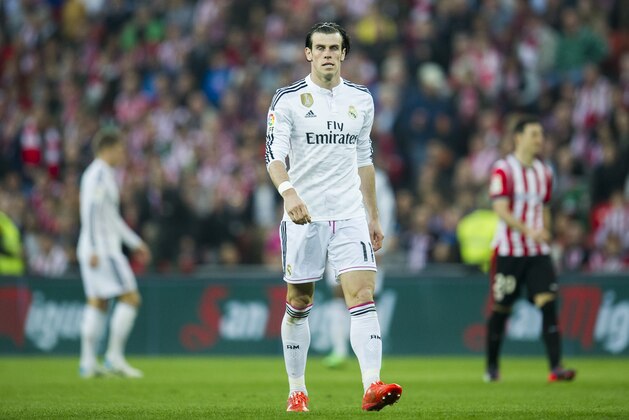 BILBAO, SPAIN - MARCH 07: Gareth Bale of Real Madrid reacts during the La Liga match between Athletic Club Bilbao and Real Madrid CF at San Mames Stadium onÊMarch 7, 2015 in Bilbao, Spain.  (Photo by Juan Manuel Serrano Arce/Getty Images)