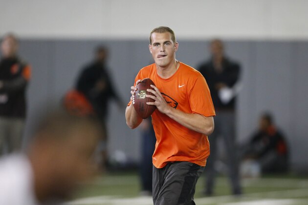 Quarterback Sean Mannion takes part in a drill during the Oregon State Pro Football Day, in Corvallis, Ore., on Friday March 13, 2015. (AP Photo/Timothy J. Gonzalez)
