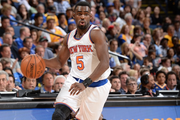 OAKLAND, CA - MARCH 14:  Tim Hardaway Jr. #5 of the New York Knicks drives to the basket against the Golden State Warriors on March 14, 2015 at ORACLE Arena in Oakland, California. NOTE TO USER: User expressly acknowledges and agrees that, by downloading and or using this Photograph, user is consenting to the terms and conditions of the Getty Images License Agreement. Mandatory Copyright Notice: Copyright 2015 NBAE (Photo by Noah Graham/NBAE via Getty Images)
