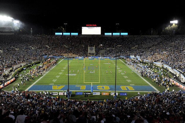 PASADENA, CA - NOVEMBER 22:  General view of the opening play between the USC Trojans and the UCLA Bruins at the Rose Bowl on November 22, 2014 in Pasadena, California.  (Photo by Harry How/Getty Images)