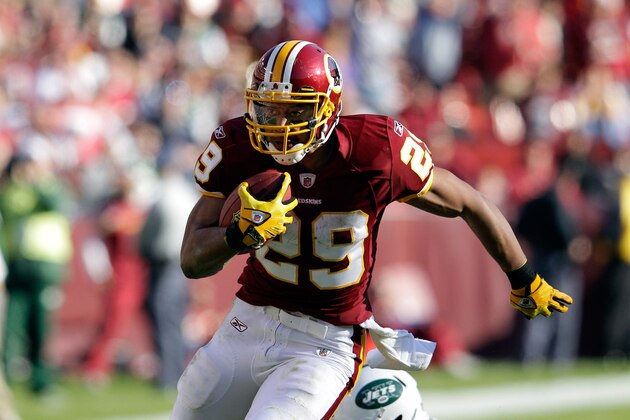 LANDOVER, MD - DECEMBER 04:  Roy Helu #29 of the Washington Redskins carries the ball against the New York Jets at FedExField on December 4, 2011 in Landover, Maryland.  (Photo by Rob Carr/Getty Images)