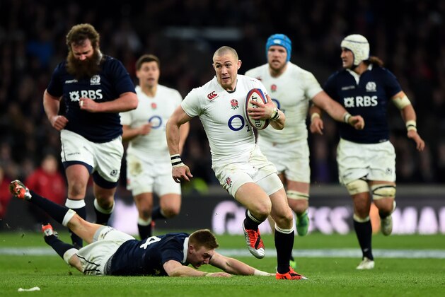 LONDON, ENGLAND - MARCH 14:  Mike Brown of England breaks away to score a try, that is later disallowed during the RBS Six Nations match between England and Scotland at Twickenham Stadium on March 14, 2015 in London, England.  (Photo by Laurence Griffiths/Getty Images)