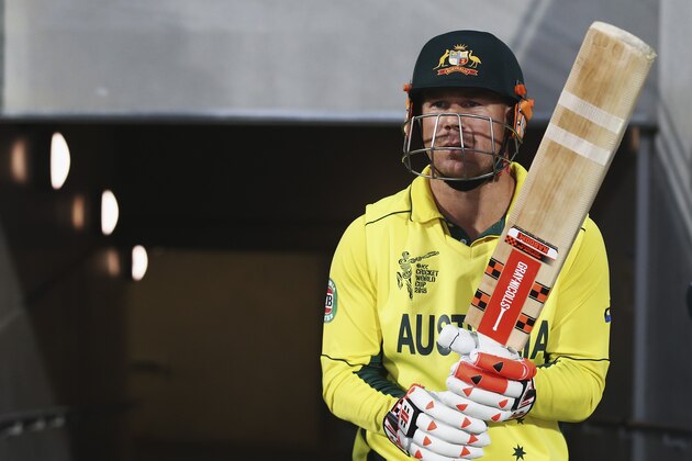 HOBART, AUSTRALIA - MARCH 14: David Warner of Australia walks out to bat during the 2015 Cricket World Cup match between Australia and Scotland at Bellerive Oval on March 14, 2015 in Hobart, Australia.  (Photo by Ryan Pierse/Getty Images)