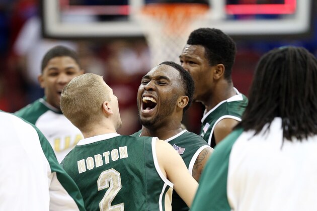 LOUISVILLE, KY - MARCH 19:  Denzell Watts #1 and Nick Norton #2 of the UAB Blazers celebrate after defeating the Iowa State Cyclones during the second round of the 2015 NCAA Men's Basketball Tournamenat at the KFC YUM! Center on March 19, 2015 in Louisville, Kentucky.  (Photo by Andy Lyons/Getty Images)