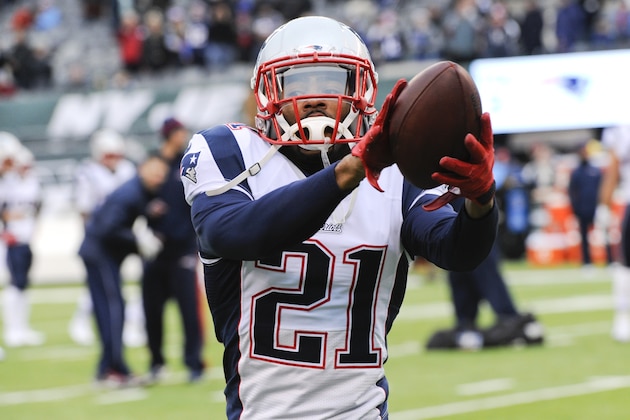 New England Patriots strong safety Malcolm Butler (21)warms up before and NFL football game against the New York Jets Sunday, Dec. 21, 2014, in East Rutherford, N.J. (AP Photo/Bill Kostroun)