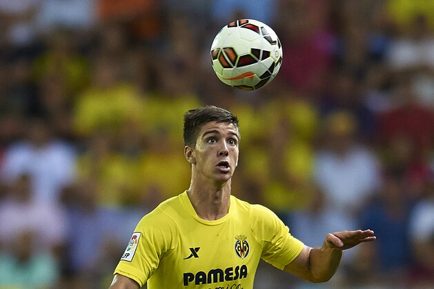 VILLARREAL, SPAIN - AUGUST 31:  Luciano Dario Vietto of Villarreal in action during the La Liga match between Villarreal CF and FC Barcelona at El Madrigal stadium on August 31, 2014 in Villarreal, Spain.  (Photo by Manuel Queimadelos Alonso/Getty Images)