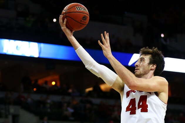 OMAHA, NE - MARCH 20:  Frank Kaminsky #44 of the Wisconsin Badgers shoots against the Coastal Carolina Chanticleers in the second half during the second round of the 2015 NCAA Men's Basketball Tournament at the CenturyLink Center on March 20, 2015 in Omaha, Nebraska.  (Photo by Ronald Martinez/Getty Images)