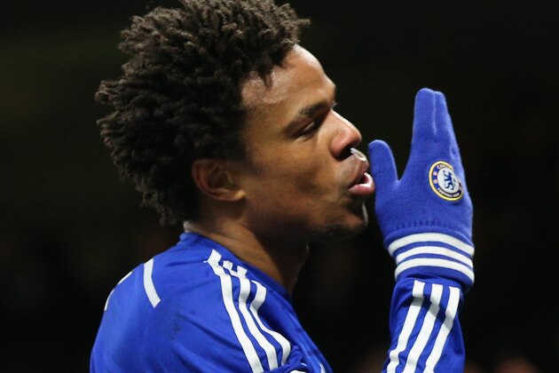 LONDON, ENGLAND - JANUARY 31:  Loic Remy of Chelsea celebrates scoring the opening goal during the Barclays Premier League match between Chelsea and Manchester City at Stamford Bridge on January 31, 2015 in London, England.  (Photo by Clive Mason/Getty Images)