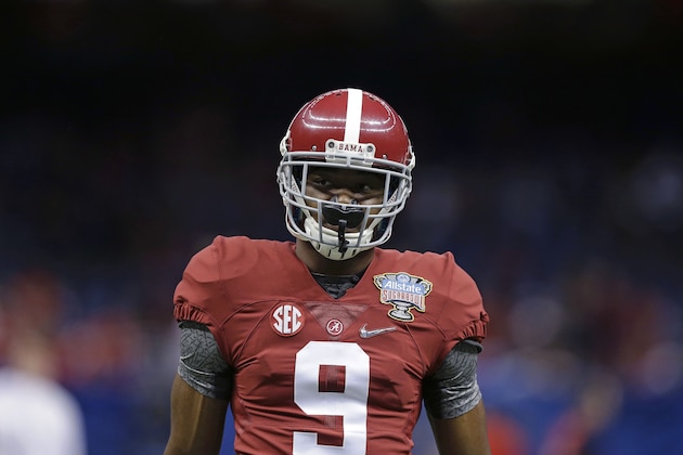 Alabama wide receiver Amari Cooper (9) warms up before the Sugar Bowl NCAA college football playoff semifinal game against Ohio State, Thursday, Jan. 1, 2015, in New Orleans. (AP Photo/Brynn Anderson)