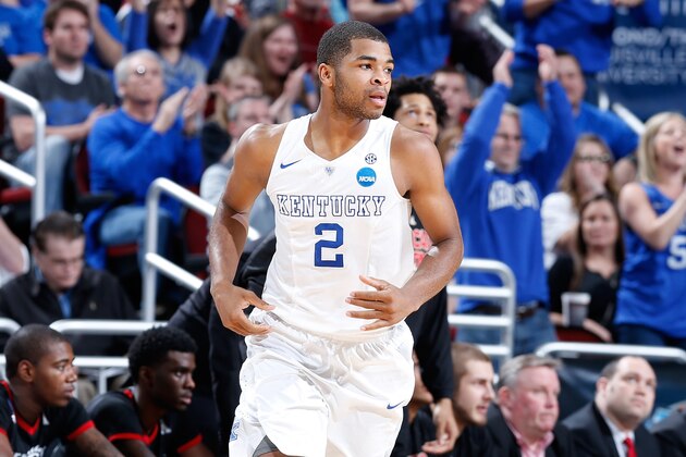 LOUISVILLE, KY - MARCH 21:  Aaron Harrison #2 of the Kentucky Wildcats runs back down the floor against the Cincinnati Bearcats during the third round of the 2015 NCAA Men's Basketball Tournament at KFC YUM! Center on March 21, 2015 in Louisville, Kentucky.  (Photo by Joe Robbins/Getty Images)
