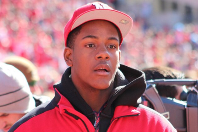 Recent Kansas State DE decommit Xavier Kelly has nine offers, but three are currently standing out.