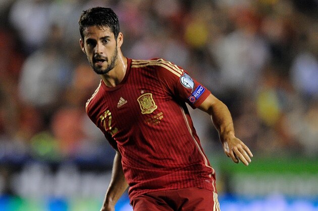 VALENCIA, SPAIN - SEPTEMBER 08:  Isco of Spain in action during the UEFA EURO 2016 Group C Qualifier between Spain and FYR of Macedonia at Estadio Ciutat de Valencia on September 8, 2014 in Valencia, Spain.  (Photo by Denis Doyle/Getty Images)