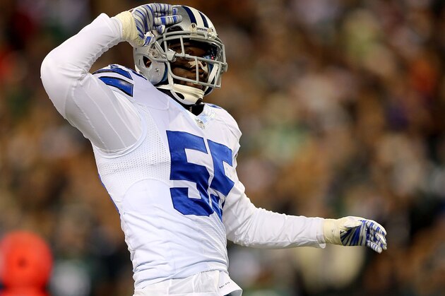 PHILADELPHIA, PA - DECEMBER 14:  Rolando McClain #55 of the Dallas Cowboys reacts during the game against the Philadelphia Eagles at Lincoln Financial Field on December 14, 2014 in Philadelphia, Pennsylvania.  (Photo by Elsa/Getty Images)