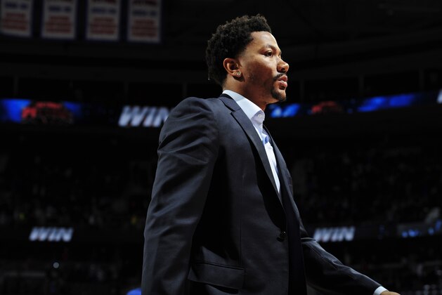 AUBURN HILLS, MI - MARCH 21:  Derrick Rose #1 of the Chicago Bulls during the game against the Detroit Pistons on March 21, 2015 at the Palace of Auburn Hills in Auburn Hills, Michigan. NOTE TO USER: User expressly acknowledges and agrees that, by downloading and or using this Photograph, user is consenting to the terms and conditions of the Getty Images License Agreement. Mandatory Copyright Notice: Copyright 2015 NBAE (Photo by B. Sevald/Einstein/NBAE via Getty Images)
