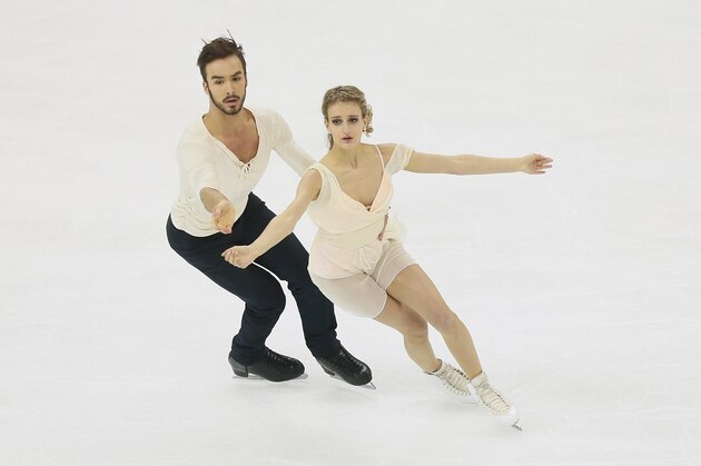 SHANGHAI, CHINA - MARCH 27:  Gabriella Papadakis and Guillaume Cizeron of France perform during the Ice Dance-Free Dance on day three of the 2015 ISU World Figure Skating Championships at Shanghai Oriental Sports Center on March 27, 2015 in Shanghai, China.  (Photo by Xiaolu Chu/Getty Images)