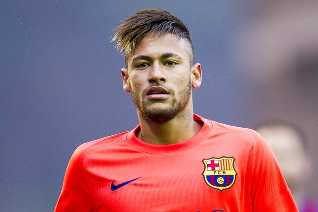 EIBAR, SPAIN - MARCH 14:  Neymar of FC Barcelona reacts during the La Liga match between SD Eibar and FC Barcelona at Ipurua Municipal Stadium on March 14, 2015 in Eibar, Spain.  (Photo by Juan Manuel Serrano Arce/Getty Images)