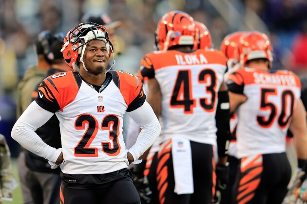 BALTIMORE, MD - NOVEMBER 10: Cornerback Terence Newman #23 of the Cincinnati Bengals looks on from the sidelines during the second half of the Bengals 20-17 overtime loss to the Baltimore Ravens at M&T Bank Stadium on November 10, 2013 in Baltimore, Maryland.  (Photo by Rob Carr/Getty Images)