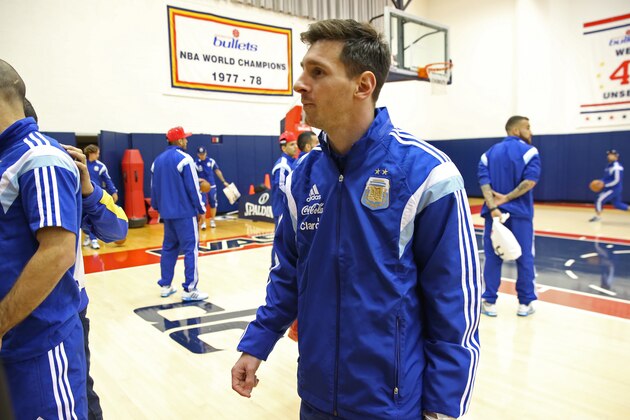 WASHINGTON, DC - MARCH 25:  Lionel Messi of the Argentina International soccer team tours the Washington Wizards practice facility before the game against the Indiana Pacers on March 25, 2015 at the Verizon Center in Washington, DC. NOTE TO USER: User expressly acknowledges and agrees that, by downloading and or using this Photograph, user is consenting to the terms and conditions of the Getty Images License Agreement. Mandatory Copyright Notice: Copyright 2015 NBAE (Photo by Ned Dishman/NBAE via Getty Images)