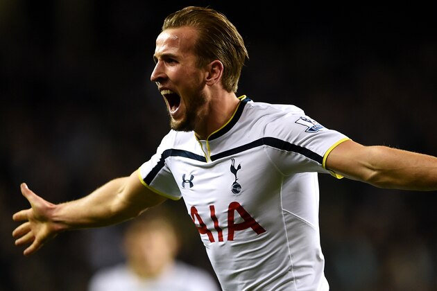 LONDON, ENGLAND - JANUARY 01:  Harry Kane of Spurs celebrates after scoring his team's first goal during the Barclays Premier League match between Tottenham Hotspur and Chelsea at White Hart Lane on January 1, 2015 in London, England.  (Photo by Michael Regan/Getty Images)