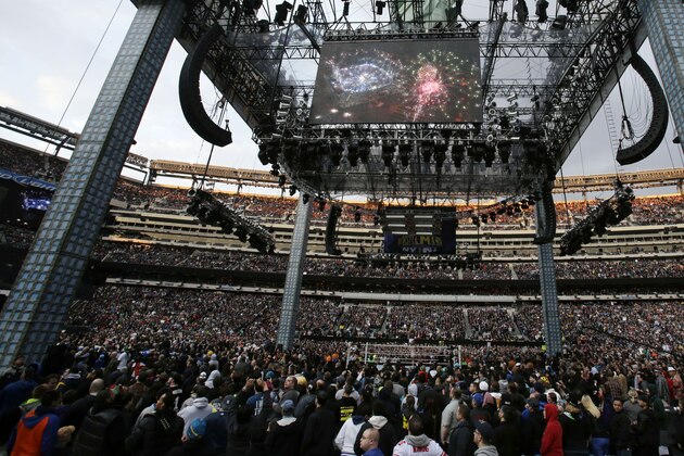 A huge tower is seen Sunday, April 7, 2013, in East Rutherford, N.J., during the WWE Wrestlemania 29 event. (AP Photo/Mel Evans)