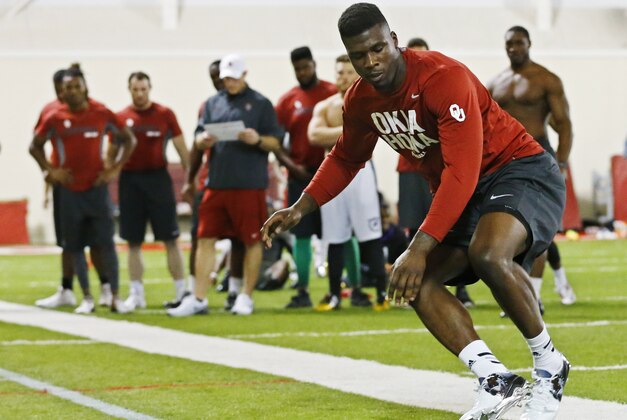 Oklahoma's Dorial Green-Beckham works out for NFL scouts during Oklahoma Pro Day in Norman, Okla., Wednesday, March 11, 2015. (AP Photo/Sue Ogrocki)