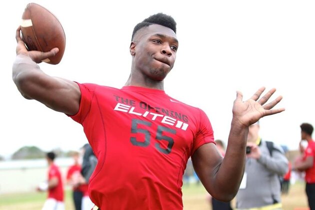 Texas 4-star quarterback Tristen Wallace enjoyed his unofficial visit to Ohio State over the weekend.