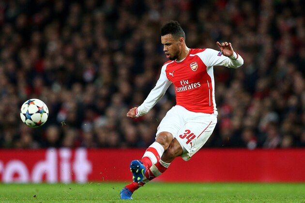 LONDON, ENGLAND - FEBRUARY 25:  Francis Coquelin of Arsenal passes the ball during the UEFA Champions League round of 16, first leg match between Arsenal and Monaco at The Emirates Stadium on February 25, 2015 in London, United Kingdom.  (Photo by Clive Mason/Getty Images)