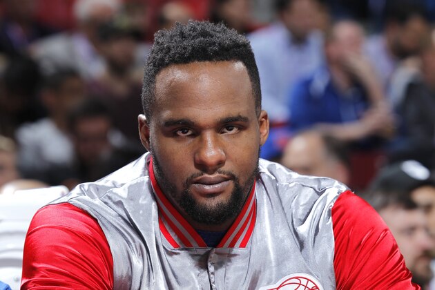 SACRAMENTO, CA - MARCH 18: Glen Davis #0 of the Los Angeles Clippers looks on during the game against the Sacramento Kings on March 18, 2015 at Sleep Train Arena in Sacramento, California. NOTE TO USER: User expressly acknowledges and agrees that, by downloading and or using this photograph, User is consenting to the terms and conditions of the Getty Images Agreement. Mandatory Copyright Notice: Copyright 2015 NBAE (Photo by Rocky Widner/NBAE via Getty Images)