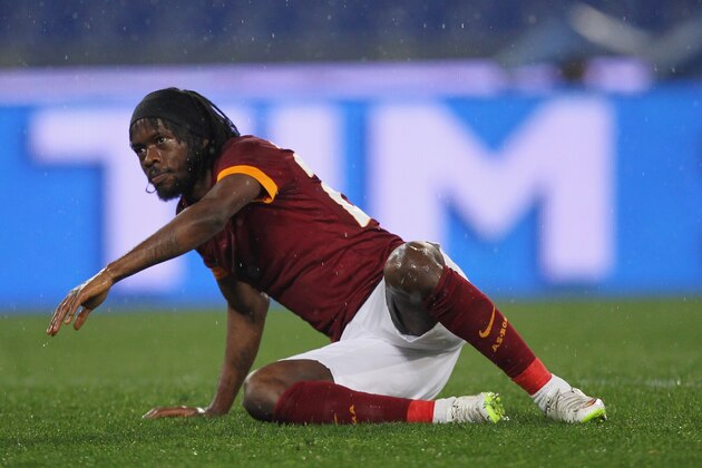 ROME, ITALY - MARCH 16:  Gervinho of AS Roma lies on the field during the Serie A match between AS Roma and UC Sampdoria at Stadio Olimpico on March 16, 2015 in Rome, Italy.  (Photo by Paolo Bruno/Getty Images)