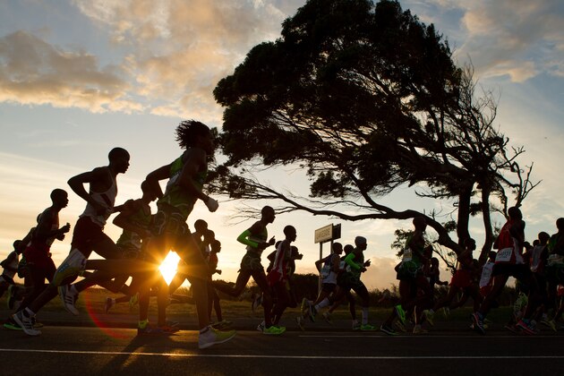 CAPE TOWN, SOUTH AFRICA - MARCH 30:  People run during The Old Mutual Two Oceans Ultra Marathon on March 30, 2013 in Cape Town, South Africa.  (Photo by Gallo Images/Getty Images)