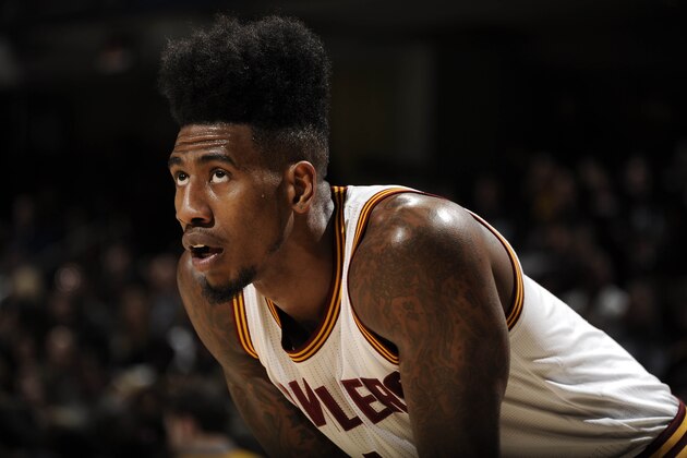 CLEVELAND, OH - MARCH 7:  Iman Shumpert #4 of the Cleveland Cavaliers during the game against the Phoenix Suns on March 7, 2015 at Quicken Loans Arena in Cleveland, Ohio. NOTE TO USER: User expressly acknowledges and agrees that, by downloading and/or using this Photograph, user is consenting to the terms and conditions of the Getty Images License Agreement. Mandatory Copyright Notice: Copyright 2014 NBAE (Photo by David Liam Kyle/NBAE via Getty Images)