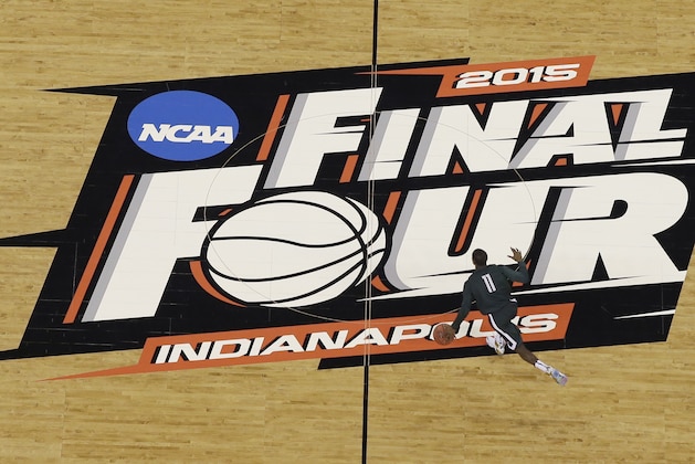 Michigan State's Lourawls Nairn Jr. dribbles during a practice session for the NCAA Final Four tournament college basketball semifinal game Friday, April 3, 2015, in Indianapolis. Michigan State plays Duke on Saturday. (AP Photo/David J. Phillip)