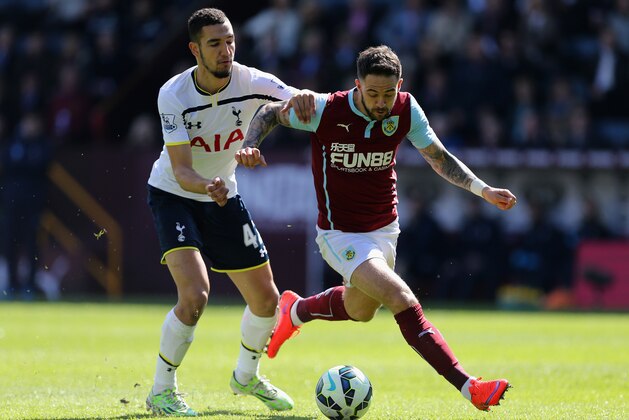 BURNLEY, ENGLAND - APRIL 05:  Danny Ings of Burnley holds off a challenge from Nabil Bentaleb of Spurs during the Barclays Premier League match between Burnley and Tottenham Hotspur at Turf Moor on April 5, 2015 in Burnley, England.  (Photo by Jan Kruger/Getty Images)
