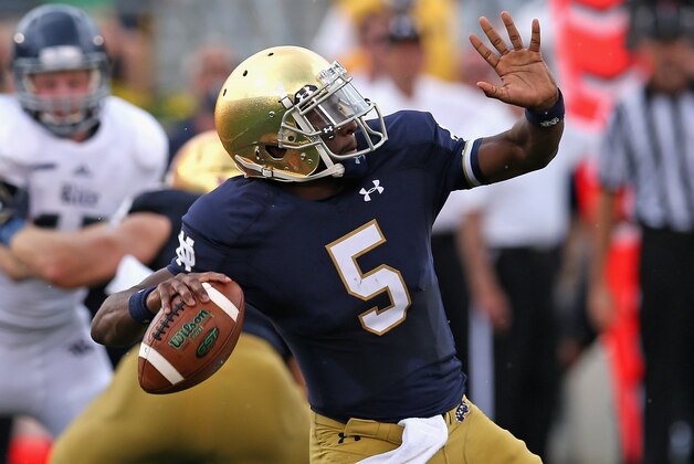 SOUTH BEND, IN - AUGUST 30:  Everett Golson #5 of the Norte Dame Fighting Irish passes against the Rice Owls at Notre Dame Stadium on August 30, 2014 in South Bend, Indiana. Notre Dame defeated Rice 48-17.  (Photo by Jonathan Daniel/Getty Images)
