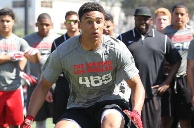 California 4-star linebacker Curtis Robinson has 20-plus offers but trimmed his list to seven on Monday.