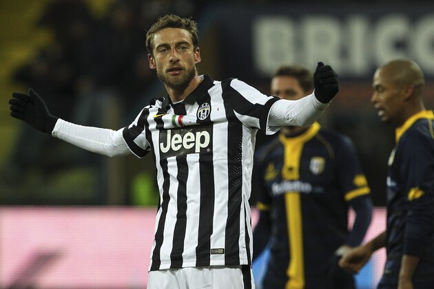 PARMA, ITALY - JANUARY 28:  Claudio Marchisio of Juventus FC reacts to a missed chance during the TIM Cup match between Parma FC and Juventus FC at Stadio Ennio Tardini on January 28, 2015 in Parma, Italy.  (Photo by Marco Luzzani/Getty Images)