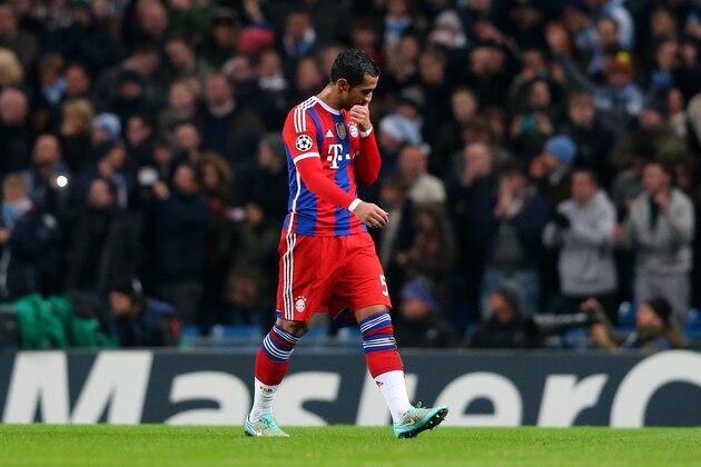 MANCHESTER, ENGLAND - NOVEMBER 25: Mehdi Benatia of Bayern Muenchen walks off the pitch after being shown the red card  during the UEFA Champions League Group E match between Manchester City and FC Bayern Muenchen at the Etihad Stadium on November 25, 2014 in Manchester, United Kingdom.  (Photo by Alex Livesey/Getty Images)