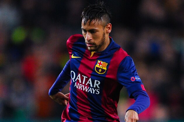 BARCELONA, SPAIN - MARCH 18:  Neymar of FC Barcelona runs with the ball during the UEFA Champions League round of 16 second leg match between FC Barcelona and Manchester City at the Camp Nou stadium on March 18, 2015 in Barcelona, Spain.  (Photo by David Ramos/Getty Images)