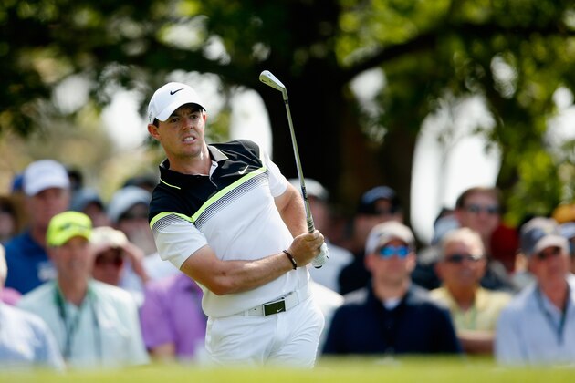 AUGUSTA, GA - APRIL 09:  Rory McIlroy of Northern Ireland watches his tee shot on the fourth hole during the first round of the 2015 Masters Tournament at Augusta National Golf Club on April 9, 2015 in Augusta, Georgia.  (Photo by Ezra Shaw/Getty Images)