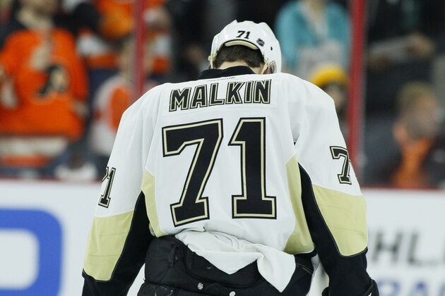 Pittsburgh Penguin's Evgeni Malkin  during an NHL hockey game against the Philadelphia Flyers, Sunday, April 5, 2015, in Philadelphia.  (AP Photo/Tom Mihalek)