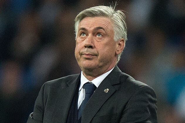 MADRID, SPAIN - MARCH 10: head coach Carlo Ancelotti of Real Madrid CF reacts during the UEFA Champions League round of 16 second leg match between Real Madrid CF and FC Schalke 04 at Estadio Santiago Bernabeu on March 10, 2015 in Madrid, Spain.  (Photo by Gonzalo Arroyo Moreno/Getty Images)