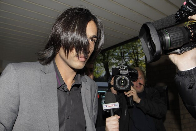 Former Pakistan Test cricketer, bowler Mohammad Amir arrives at Southwark Crown Court in London for his sentencing after pleading guilty to match fixing charges, Wednesday, Nov. 2, 2011.  Pakistan cricketers Salman Butt, Mohammad Asif and Mohammad Amir were all convicted of fixing parts of a cricket Test match against England in August 2010. (AP Photo/Sang Tan)