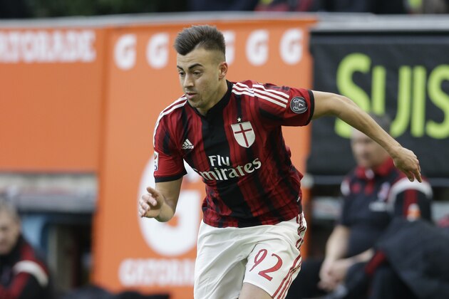 AC Milan's Stephan El Shaarawy controls the ball during a Serie A soccer match between AC Milan and Atalanta, at the San Siro stadium in Milan, Italy, Sunday, Jan. 18, 2015. (AP Photo/Luca Bruno)